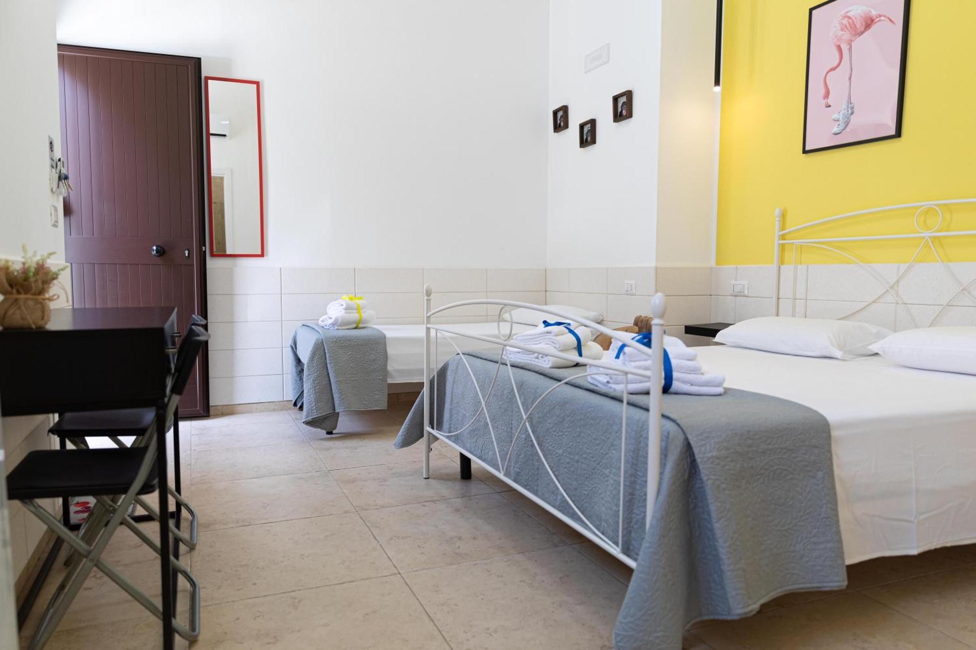 16Th Fad Rooms Margherita Di Savoia Eksteriør bilde